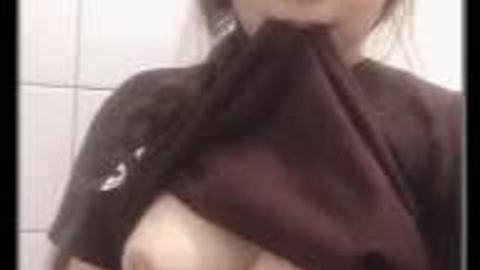 ရေချိုးခန်းထဲက ရှယ်အကိတ်မလေး — LeakMM Myanmar video preview