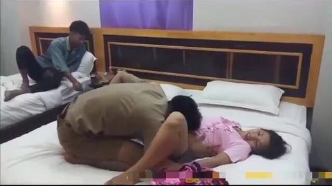 မြန်မာဖာဇယား အလန်းလေးကိုဆွဲနေတာ video preview