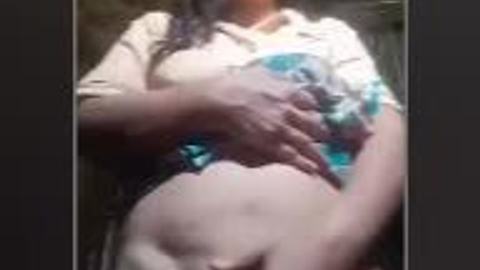 လင်မရှိလို့ ထန်နေတဲ့အန်တီကြီး — LeakMM Myanmar video preview