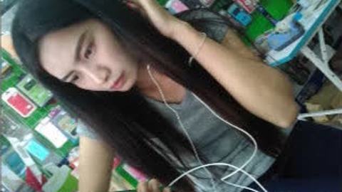 ဖုန်းဆိုင်က စော်အလန်းလေးကိုဆွဲစား — LeakMM Myanmar video preview