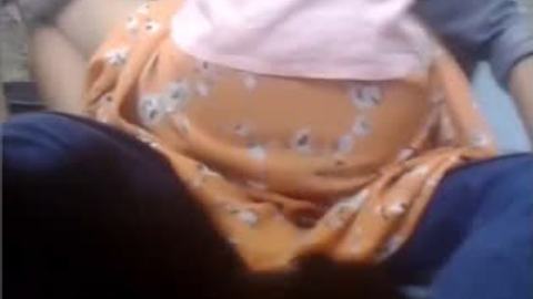 မြင်းတက်စီးတဲ့မြန်မာမလေးချောင်းရိုက် video preview