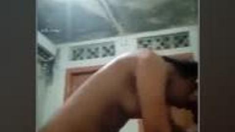 မြန်မာမလေးကို ဖင်ထောင်ပြီးလိုး — LeakMM Myanmar video preview