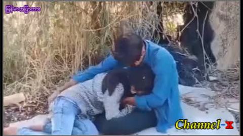မြန်မာခိုးစားချောင်းရိုက် ဘာလုပ်နေလဲမသိဘူး video preview