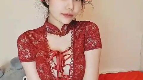 နန်းဆန်နေတဲ့ စကီလေး video preview