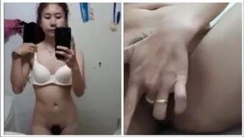 ရေချိုးခန်းထဲ ပွတ်ပြတဲ့စော်လေး video preview