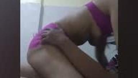 အဆောင့်ကြမ်းတဲ့ မော််လမြိုင်သူ — XBurma Myanmar video preview