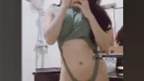 နန်းမိုးခေး အတုနဲ့ထန်နေတာလေး video preview