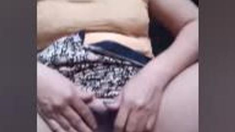 သနပ်ခါးနဲ့ တောသူတခုလပ်မမ — XBurma Myanmar video preview