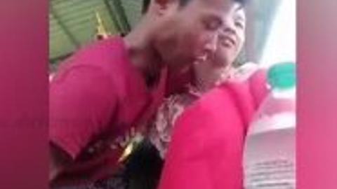 အံကြိတ်ပြီးနှိုက်တဲ့မြောင်း — LeakMM Myanmar video preview