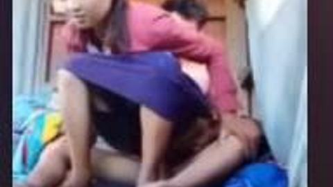 တောသူချာတိတ်မလေးကို ဆွဲနေတာ — XBurma Myanmar video preview