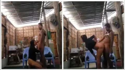 အိမ်မှာလူလစ်တုန်း ခိုးစား video preview