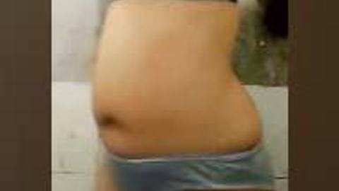 ကြည့်မြင်တိုင်က အန်တီကြီးတဲ့ ဂလုကြ video preview