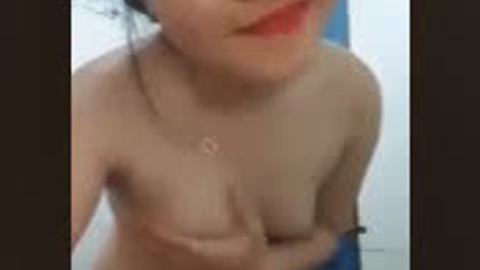 ရေချိုးပြတဲ့ စော်အကိတ်လေး — XBurma Myanmar video preview