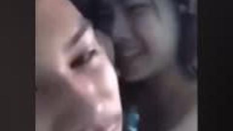 ကိုယ်တိုင်ရိုက်ဟုမ်းမိတ်အလန်းလေး — XBurma Myanmar video preview