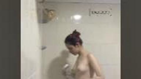 ရေချိုးချောင်းရိုက်အလန်းလေး # 8 video preview