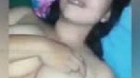 ရှမ်းမအဖုတ်ကြီးကဖောင်းကားနေတာဘဲ — LeakMM Myanmar video preview