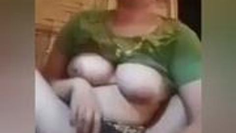 ပြွတ်ပြွတ်မြည်အောင် ကလိုင်းတဲ့ အစိနာ 😂😜 — LeakMM Myanmar video preview