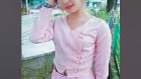 ရေချိုးရင်း အိမ်ကလူတွေမသိအောင်ထန်ပြတဲ့ မြန်မာအလန်းလေး — XBurma Myanmar video preview