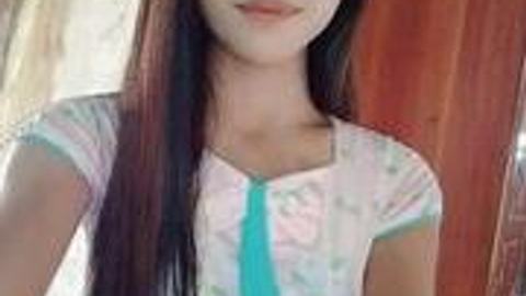 မော်လမြိုင်သူဖြူဖြူဖွေးဖွေးလေး ဂလုကြကွား — XBurma Myanmar video preview