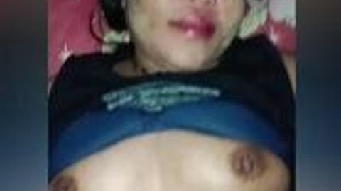 အန်တီကြီးကိုရှယ်လိုးတဲ့ဘဲ — LeakMM Myanmar video preview