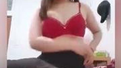 မြန်မာဆန်ဆန်ထန်တဲ့ အပျိုကြီးအကိတ် — LeakMM Myanmar video preview