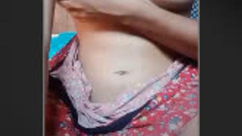 မြန်မာအပျိုကြီးမမ ဒုတ်ဆာနေပြီ — LeakMM Myanmar video preview