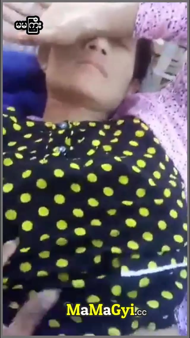 ကလေးအမေ တခုလပ်ကို ဆွဲကိုယ်တိုင်ရိုက် — XBurma Myanmar video preview