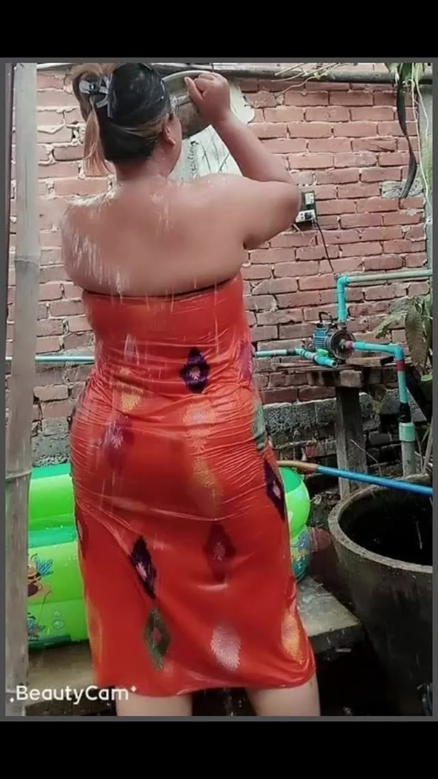 တသက်လုံးစားမကုန်တဲ့ အကိတ်ကြီးကို ဆွဲ — XBurma Myanmar video preview