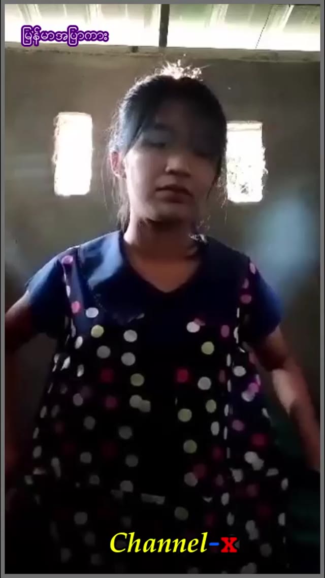 အိမ်သာထဲကနေထန်ပြတဲ့မြန်မာ အငုံးလေး — XBurma Myanmar video preview