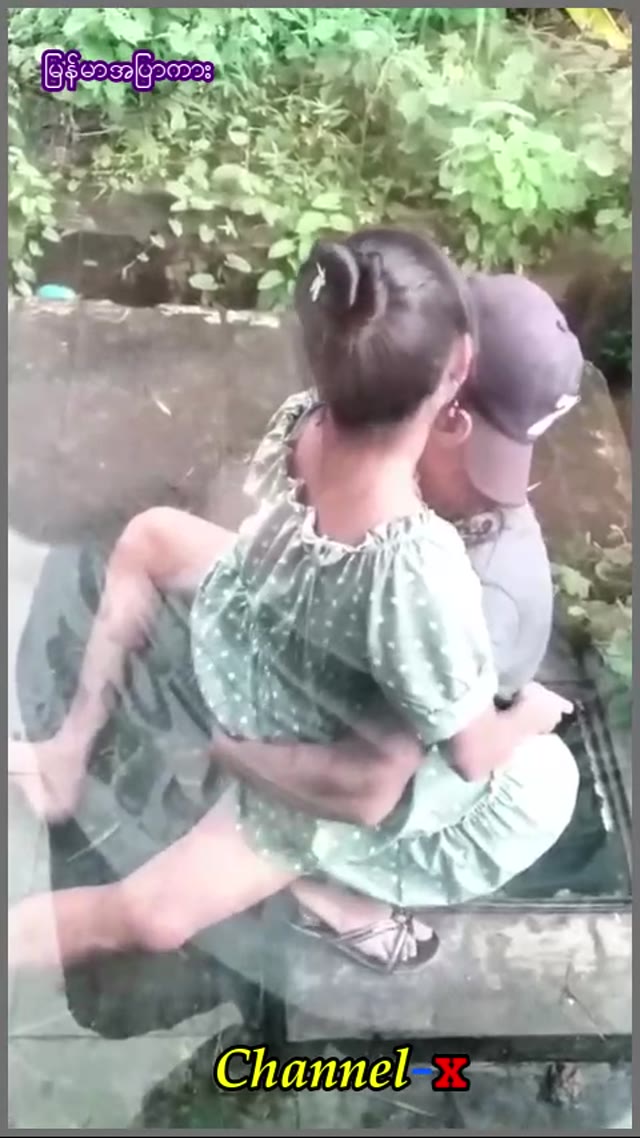 ကျောင်းဆောင်ဘေးမှာခိုးစား ချောင်းရိုက် — XBurma Myanmar video preview