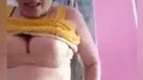 အပြုအစုကောင်းတဲ့အန်တီ video preview
