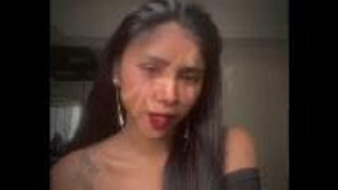 ဒါလေးက မကုန်းခင် ဘဲနဲ့ chat ထားတာလေး — XBurma Myanmar video preview