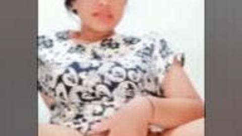 ပိပိလေးလဲ ဒုတ်ငတ်နေပြီကွယ် — XBurma Myanmar video preview