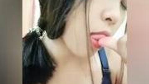 လီးစုပ်ချင်လို့သက်သက်ဉာဏ်ဆင်နေတာ video preview