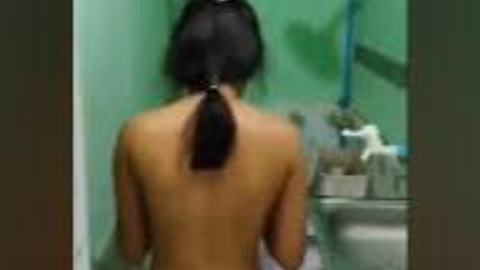 အညာသူလေးကို တည်းခိုခန်းခေါ်ပြီးဗျင်းတဲ့ စားဘဲကြီး — XBurma Myanmar video preview