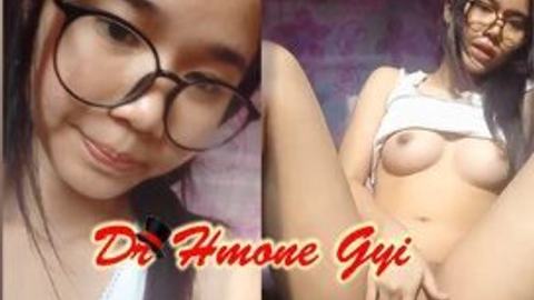 မြန်မာမလေး မျက်မှန်နဲ့ဆော်တွေဆိုအသေထန်တယ် # 1 video preview