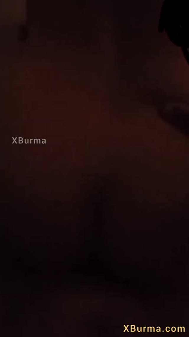 အန်တီလေးကိုရေချိုးရင်းလိုး — XBurma Myanmar video preview