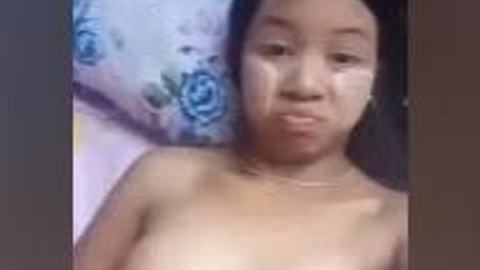 အညာသူ-သနပ်ခါးလေးနဲ့ထန်နေတာ — XBurma Myanmar video preview