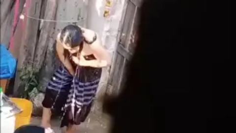 ရေချိုးချောင်းရိုက် (၂၁) video preview