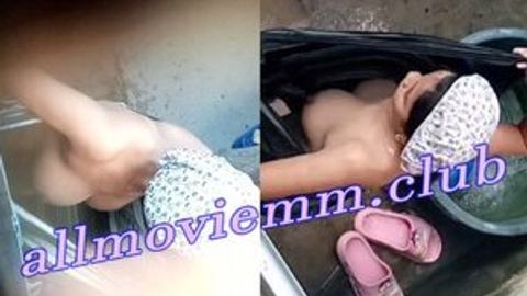 ဆော်အကိတ်ကြီးရေချိုးချောင်းရိုက် video preview