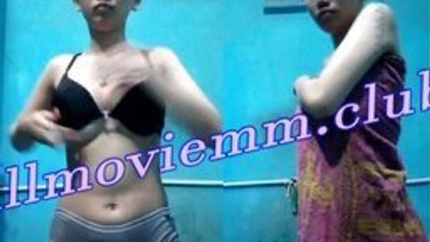 စောက်ဖုတ်ကြီးကဖောင်းဖောင်းကြီးဘဲကနောက်ပေါက်ပါလိုးတာဟ video preview