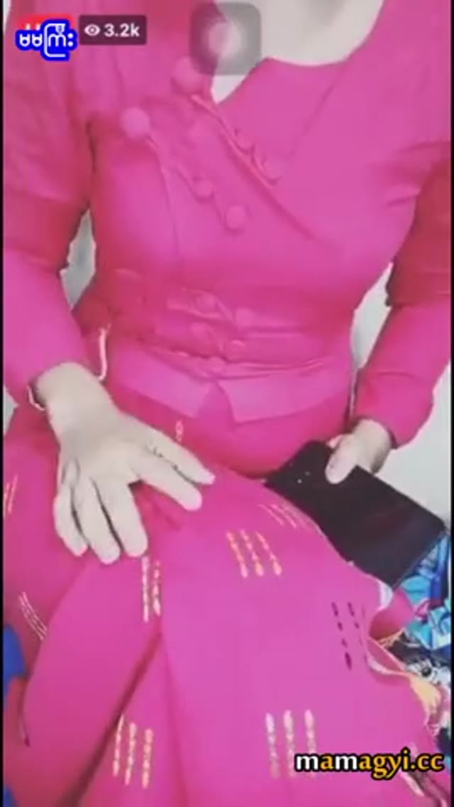 မြန်မာဝမ်းဆက်လေးနဲ့ အဖုတ်ပြတဲ့ မမ — XBurma Myanmar video preview