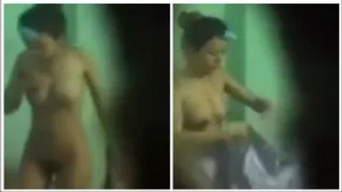 ရေချိုးပြီး အဝတ်လဲနေတဲ့ကောင်မလေး video preview