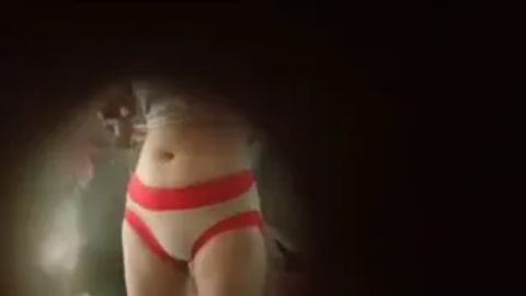 အတွင်းခံနှစ်ထပ်ဝတ်တဲ့ စော်လေး video preview