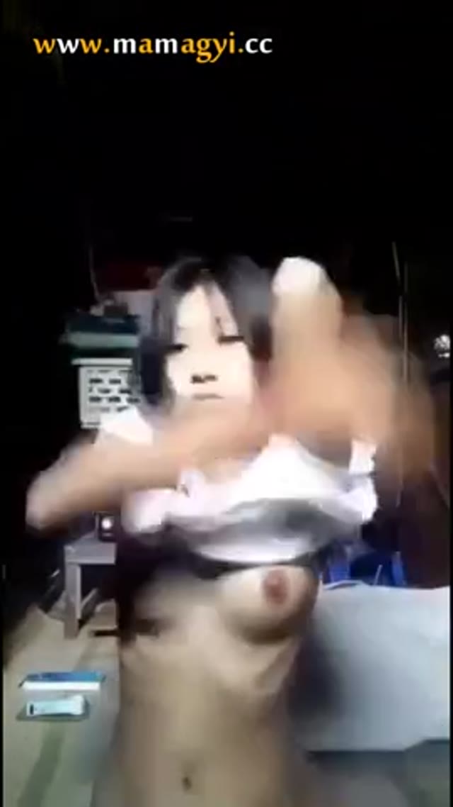 သနပ်ခါးပါးကွက်ကြားနဲ့ အညာသူလေး — XBurma Myanmar video preview
