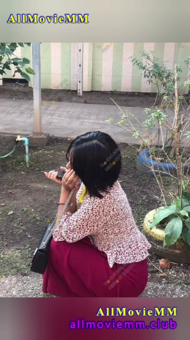 သနပ်ခါးလေးနဲ့ မြန်မာအငုံးလေးကိတ်နေတာပဲဟေ့ — XBurma Myanmar video preview