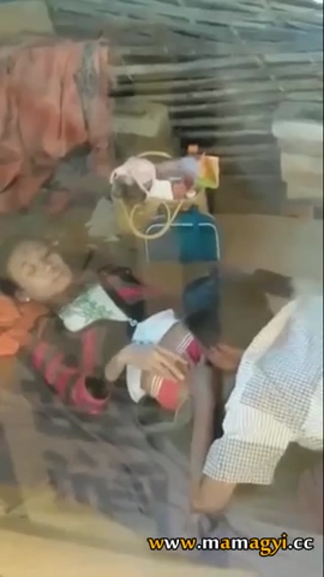 ဆော်လေးကအငုံးလေးဆိုတော့ ဘာဂျာပါပေးနေတာဟ — XBurma Myanmar video preview