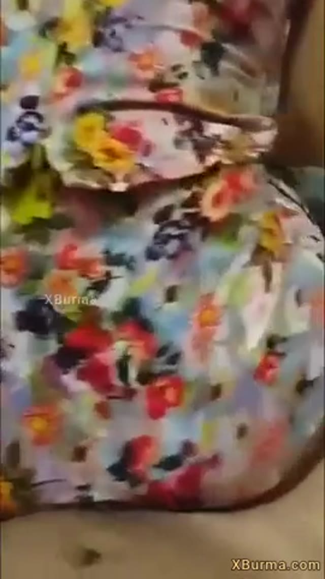 မြန်မာဝမ်းဆက်လေးနဲ့တက်ဆောင့်တာ — XBurma Myanmar video preview