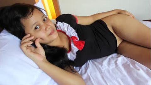 နိုင်ငံပေါင်းစုံ ပတ်စားတဲ့ အဖြူကောင် video preview