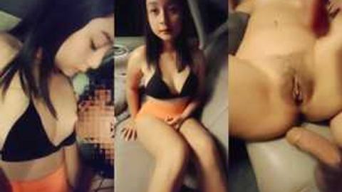 ကားပေါ်မှာကုန်းတဲ့ အချောလေး video preview
